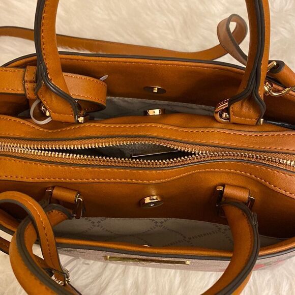 NWT Steve Madden (BFelipe) Satchel/ Crossbody Bag SM Logo w / Floral Design - Picture 13 of 16